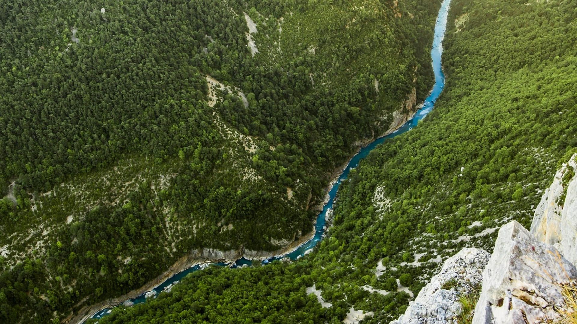 © Noël Bauza Rivière turquoise au fond des Gorges du Verdon - Provence - France
