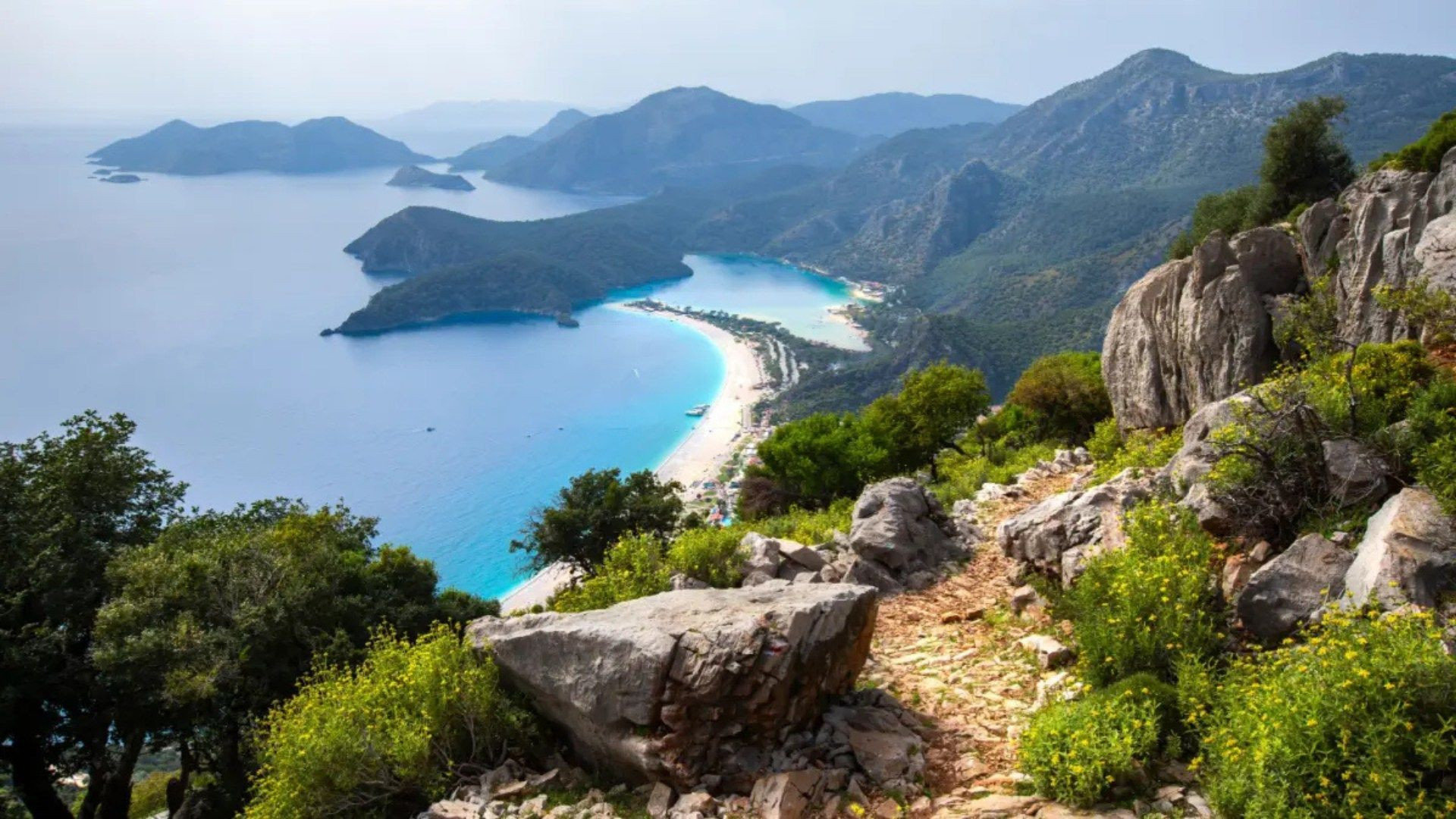 Plage de sable blanc et eaux turquoise - Côte Lycienne - Turquie