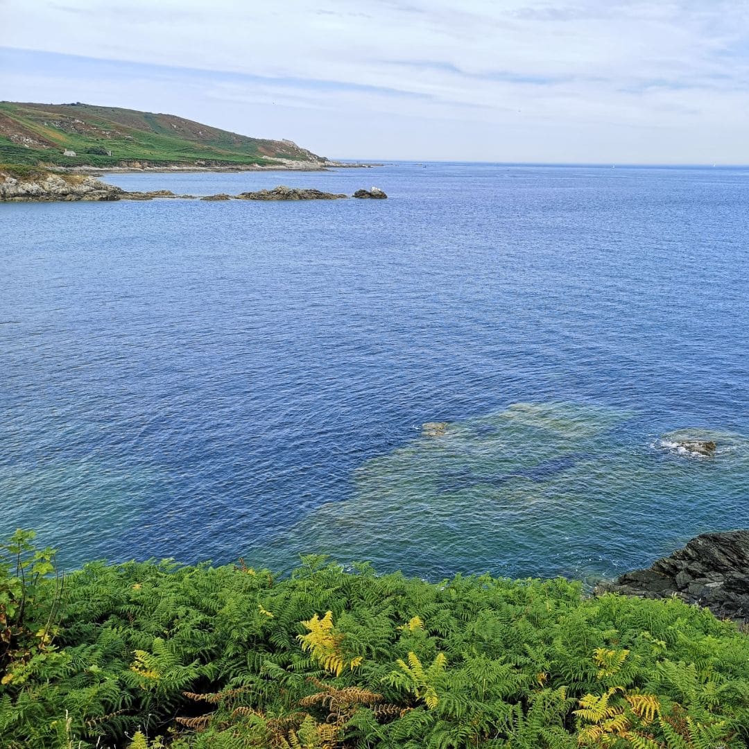 Crique dans la baie de Quervière