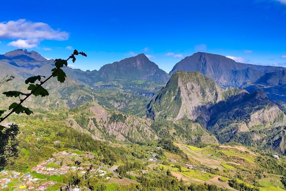 Vue sur le Cirque de Salazie © Yvonne Toussaint