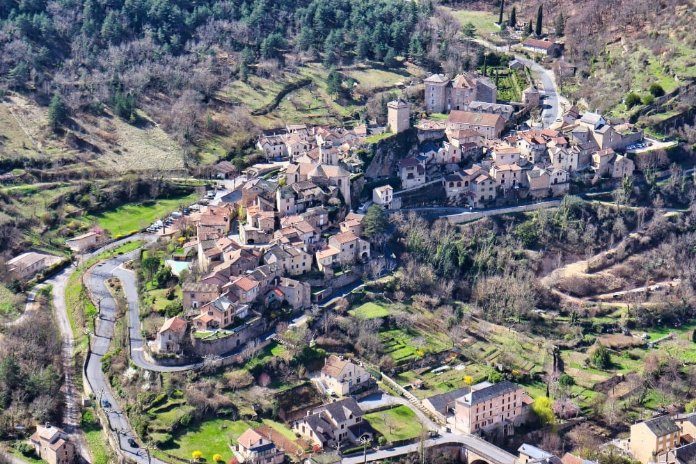 Peyrelau depuis le Rocher de Capulc dans les gorges de la Tarn © Claire Durot