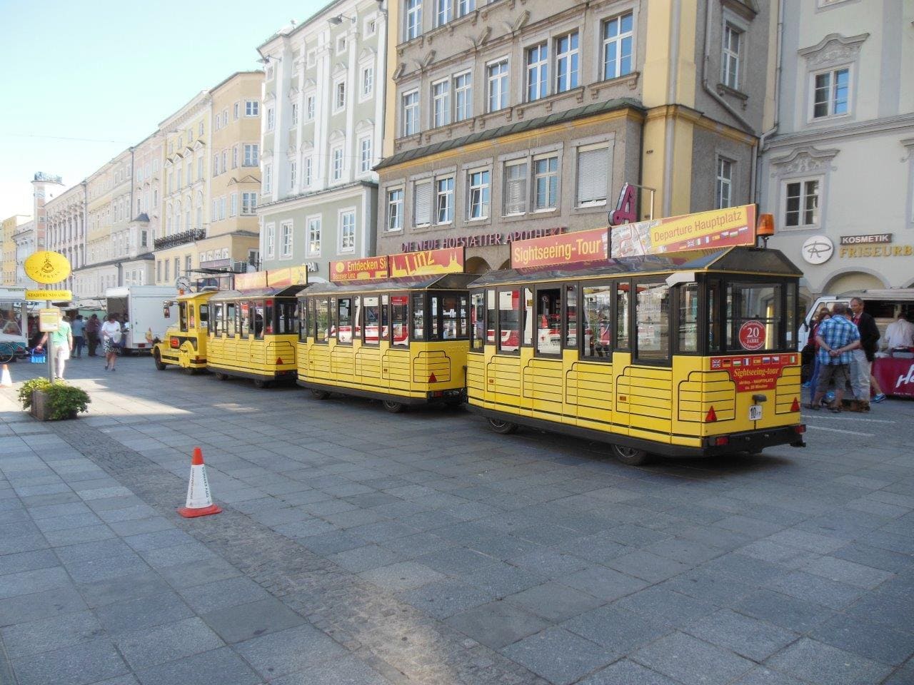 Linz - Train jaune