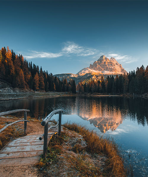 Lago Antorno - Dolomites © Valentin Valkov - Adobe Stock