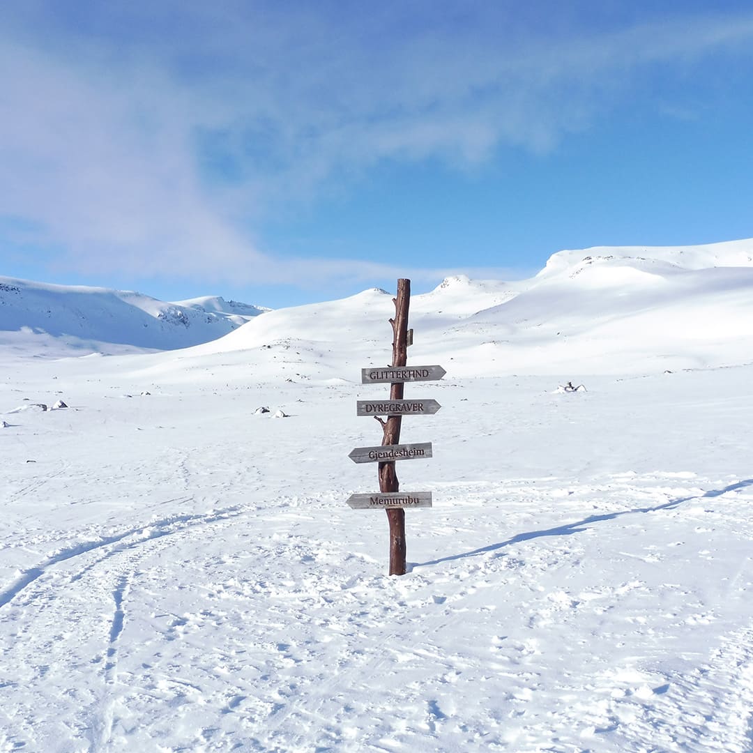 Devant le refuge de Glitterheim © Raphaelle Mollard