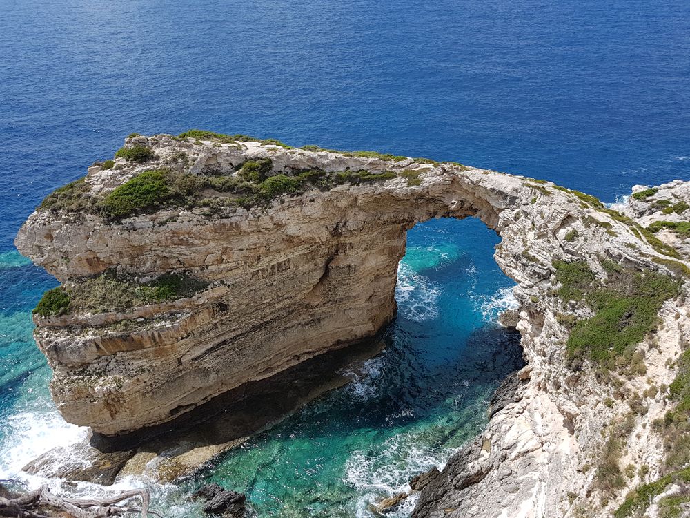Arche de Tripitos sur l'île de PAxos