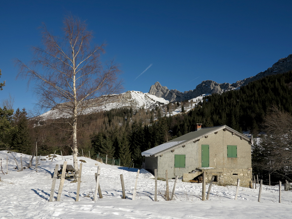 La bergerie de la Fauge sous le Cornafion