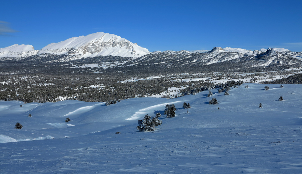 Le Grand Veymont règne sur les Hauts-Plateaux du Vercors