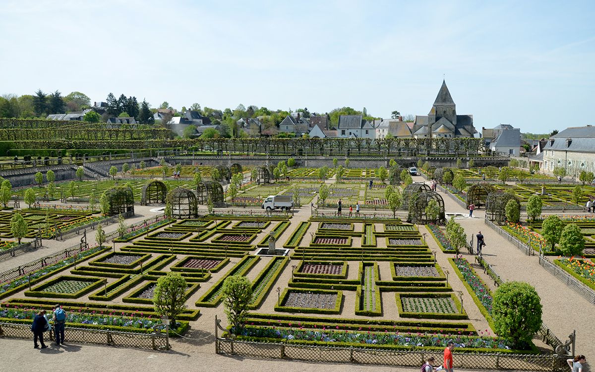 Jardins des châteaux de Villandry au début du printemps