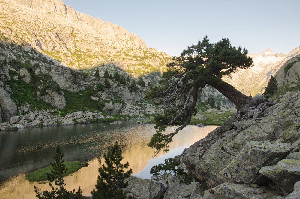 Vers le col de Contraix, l'estany Xic de Colieto