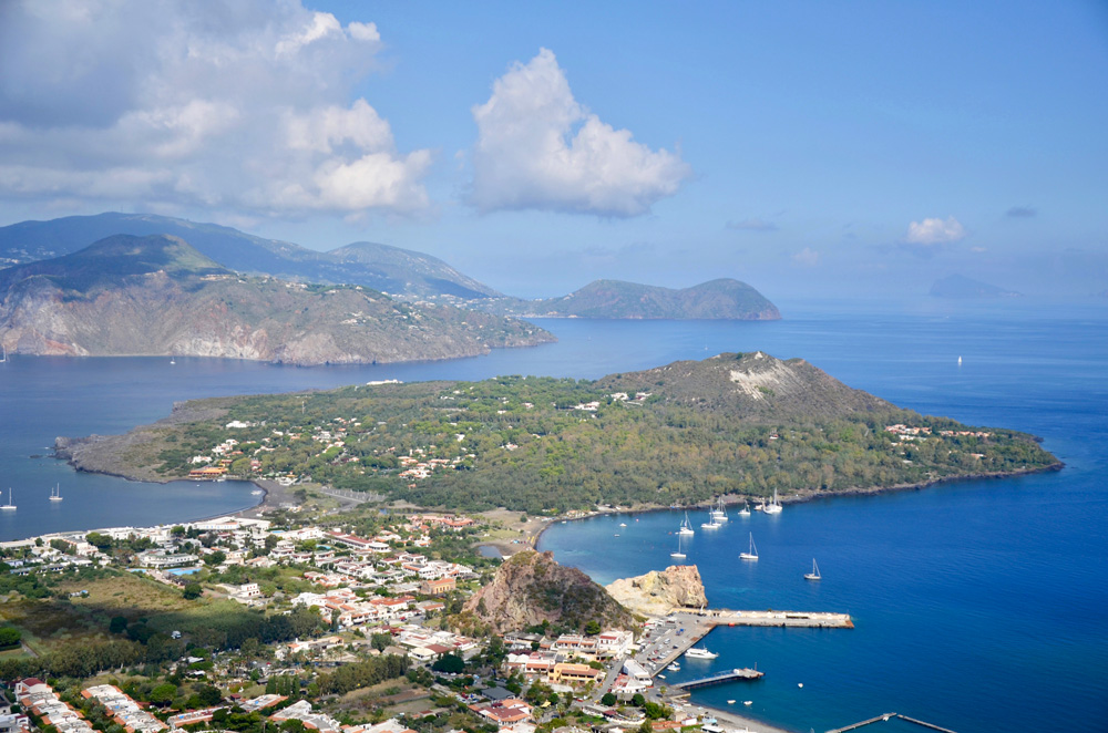 Vue sur les îles Éoliennes depuis Vulcano