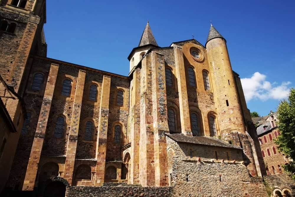 Conques, vue du cloître © Anne-Marie Billault