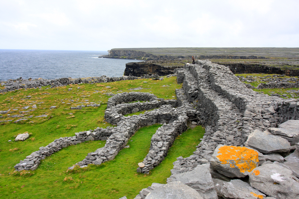 Dun Duchatair sur Inishmore en Irlande © François Ribard