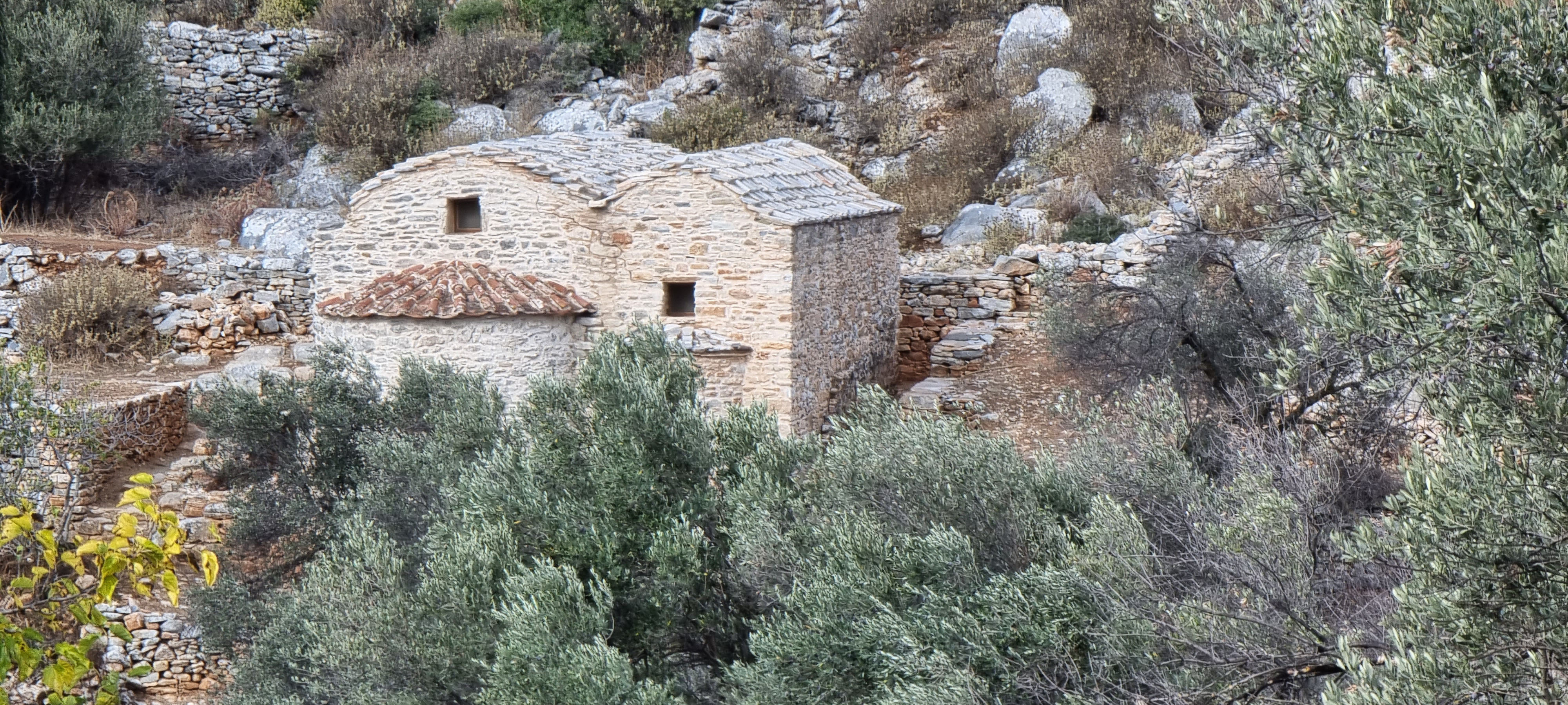 Naxos - Balade entre chemins de pierres sèches et chapelle byzantine © Anne-Marie Billault