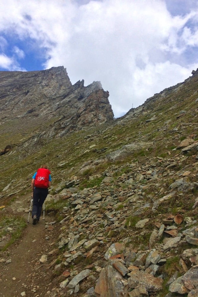 Ascension lors du 3ième jour du Tour des Géants © Laurent Comte