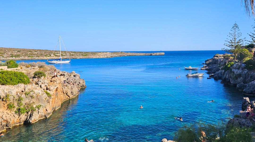 Cythère paysage port