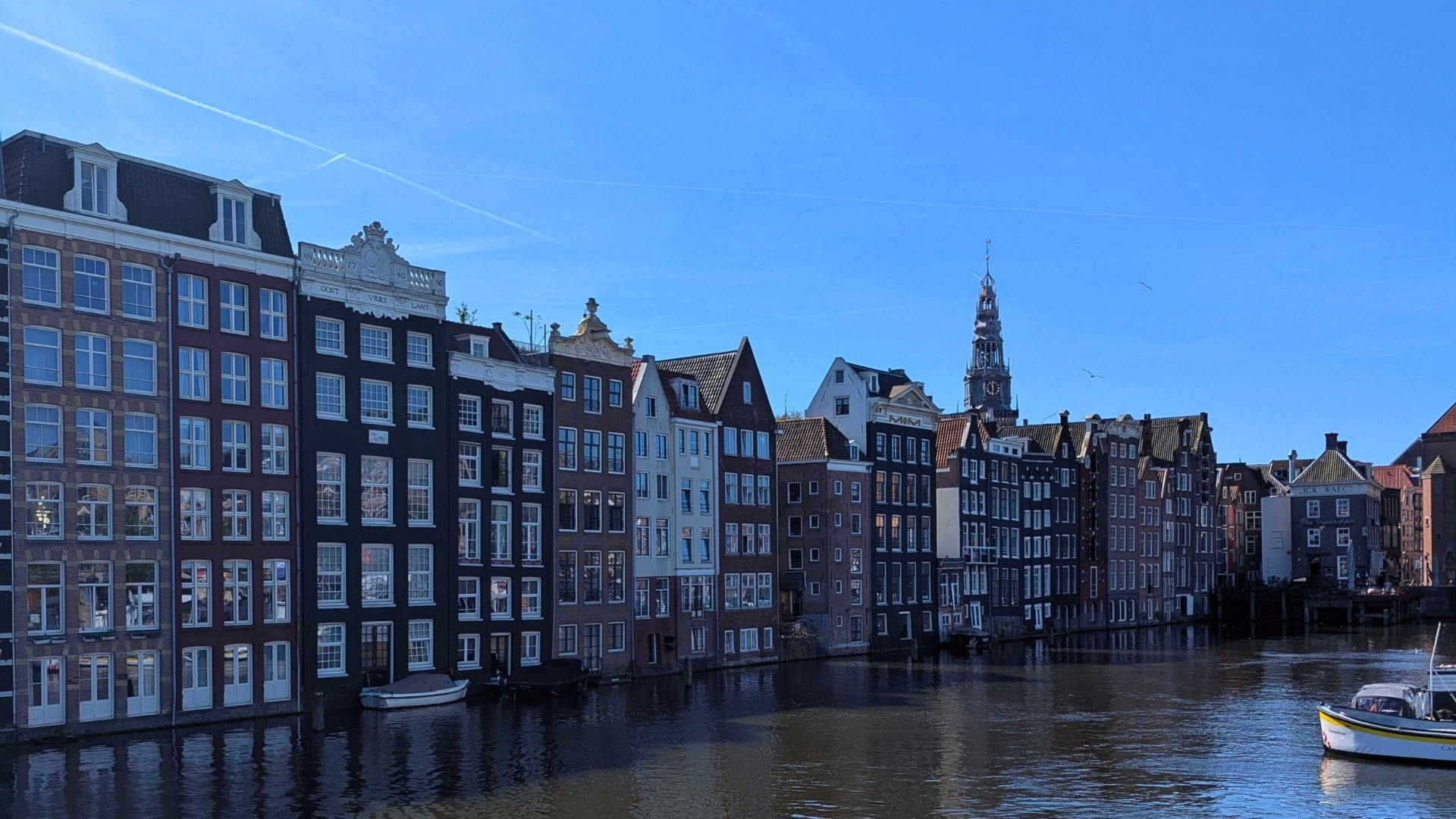 damrak article elodie amsteradam