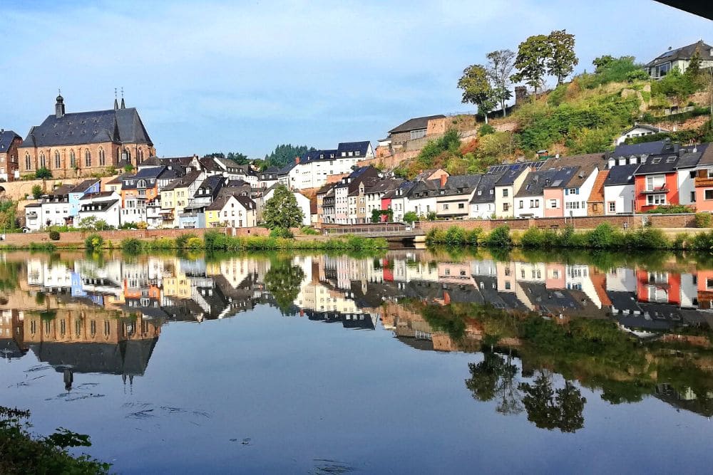 Reflets de la ville de Sarrebourg © Bernard Charvoz