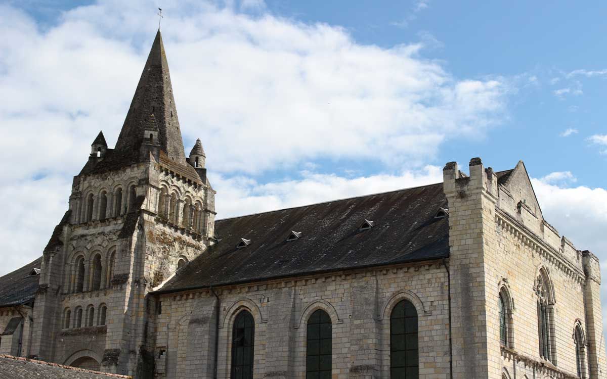 Abbaye de Fontevraud sur la Loire à vélo