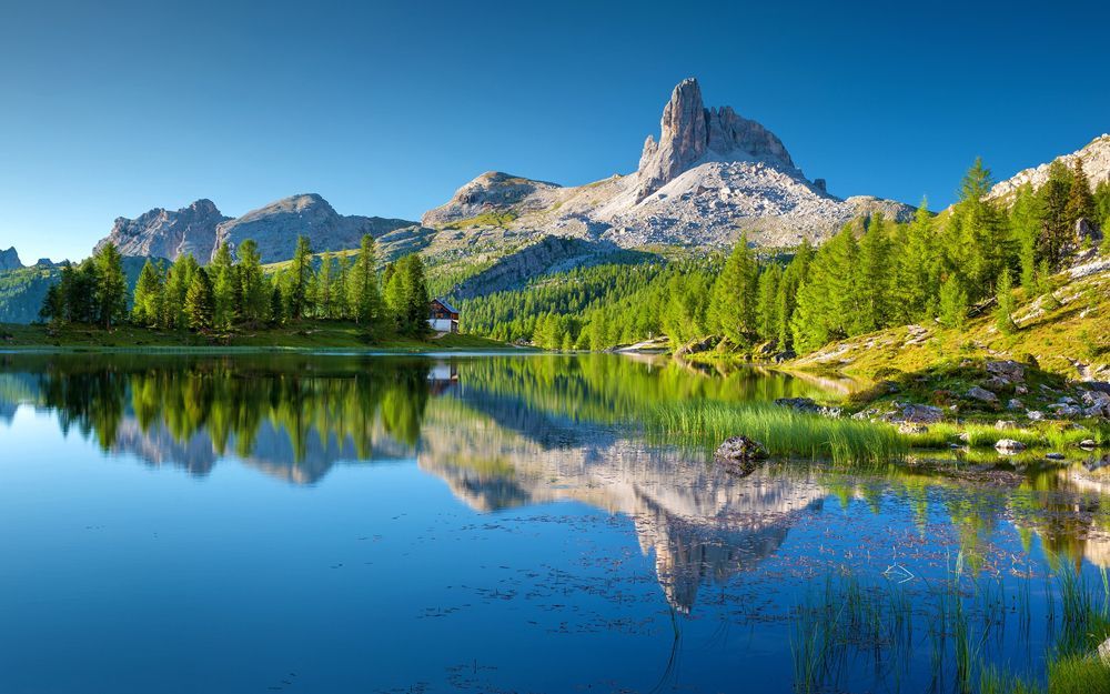 Le lac de Fedèra dans les Dolomites, Italie