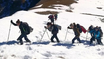 Groupe en raquettes dans le Vercors