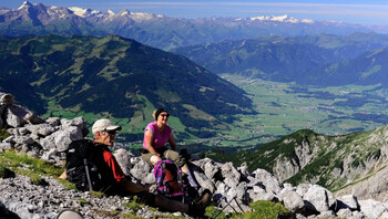 Sortie de la Steinernes Meer avec vue sur les alpages autrichiens