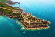 Fort-la-Latte sur la côte d'Emeraude
