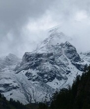 Vue sur les sommets enneigés © Laurent Comte