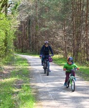 Vélo en famille entre Chambord et Blois © Quentin Vanaker