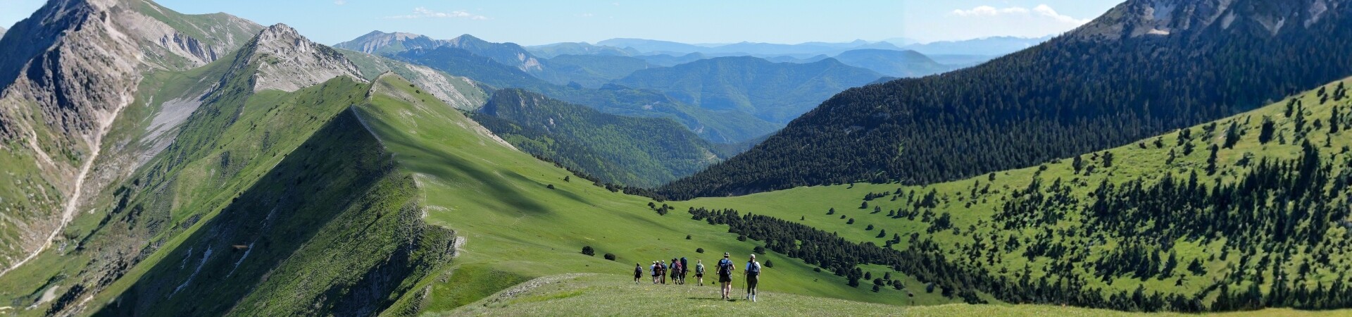 Voyages en groupe <br><small>Circuits organisés avec un guide</small>