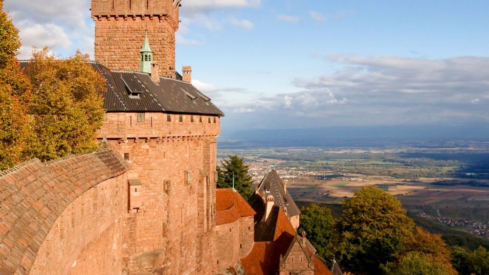 Image L'Alsace entre vignobles et  villages médiévaux