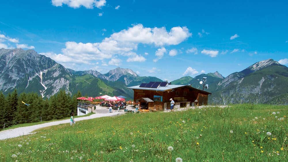 Image Lacs, villages, montagnes et glaciers du Tyrol