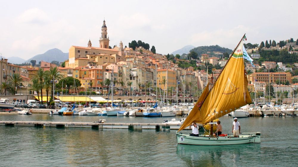 Image Réveillon à Menton : mer et balcons de la Côte d'Azur