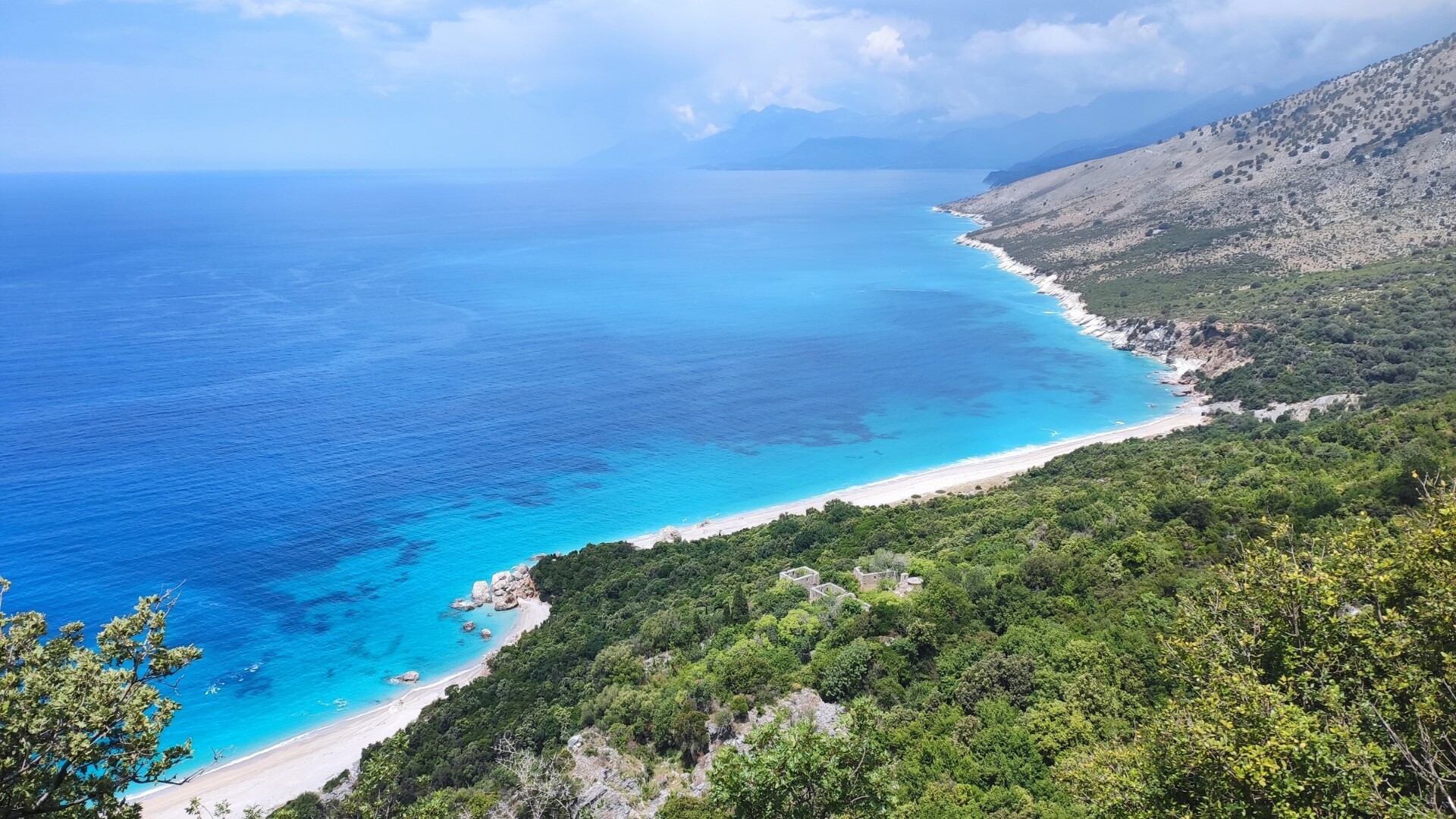 ALBLP0001 - La Riviera Albanaise en randonnée