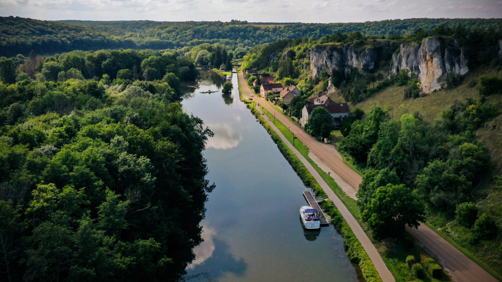 Le Canal du Nivernais à vélo