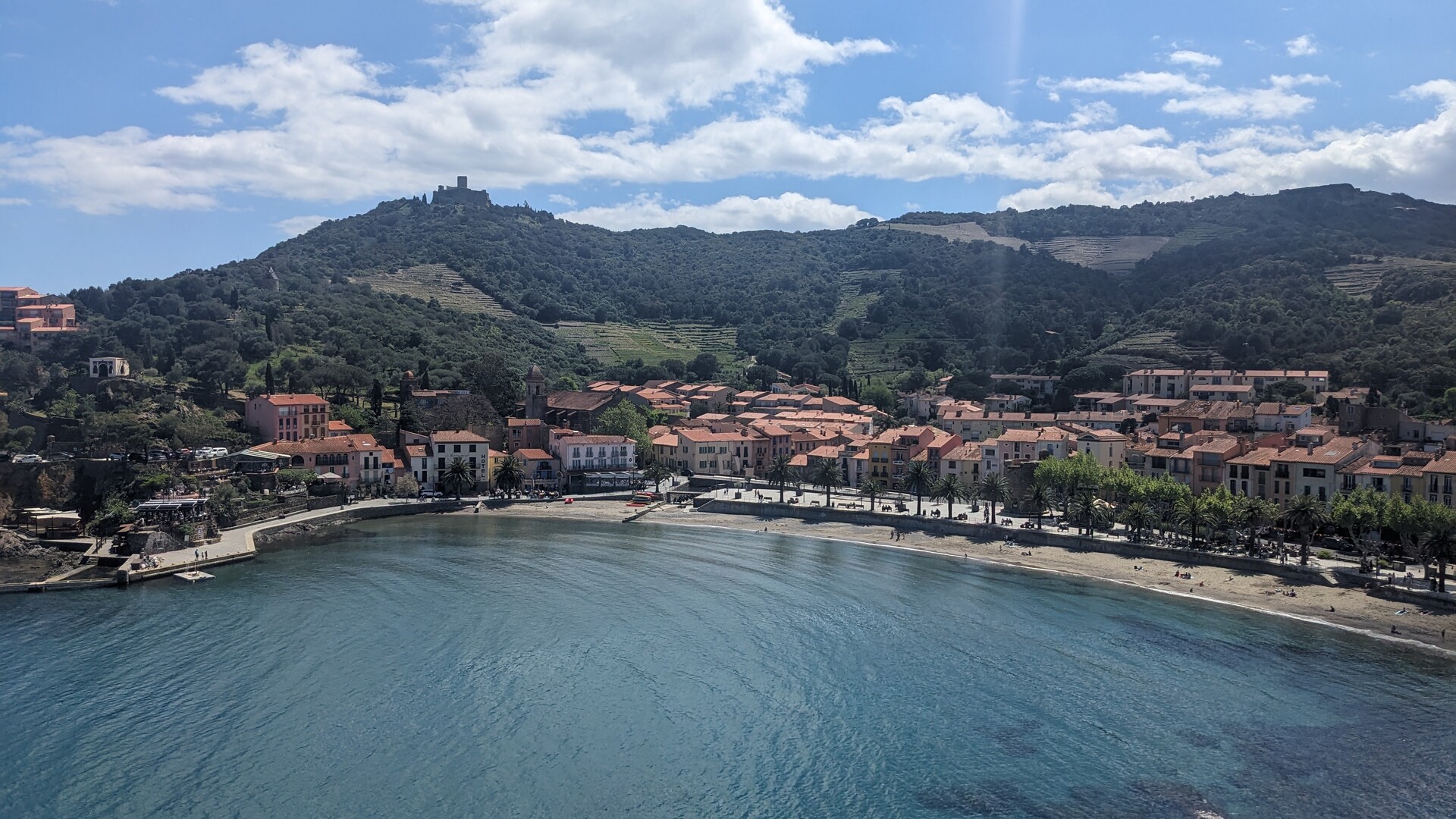 Fort Saint Elme vu depuis le fort de Collioure © Quentin Vanaker