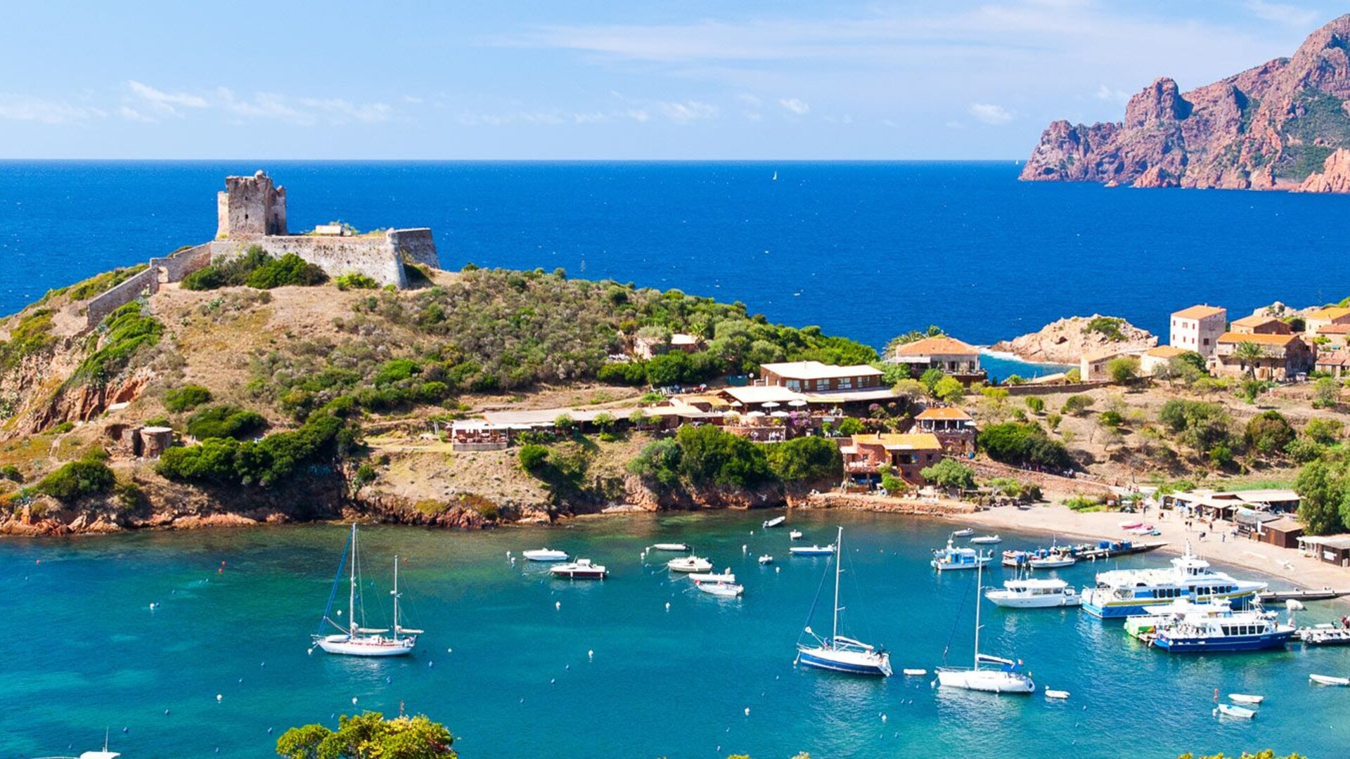 Trek - France : Mare e Monti : traversée de Piana à Calvi en liberté