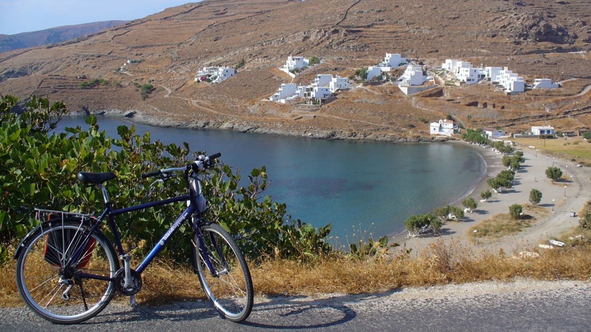 Baie de Kythnos avec vélo