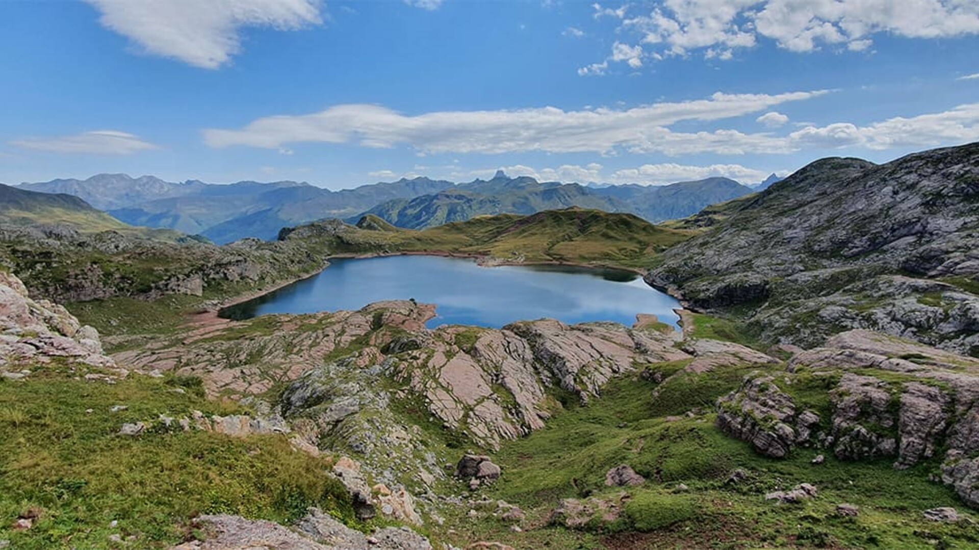 Trek - Lacs des vallées d’Aspe et D’Ossau dans le Parc des Pyrénées
