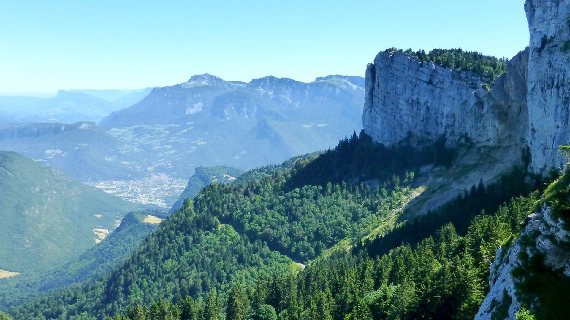 Paysage verdoyant du Vercors