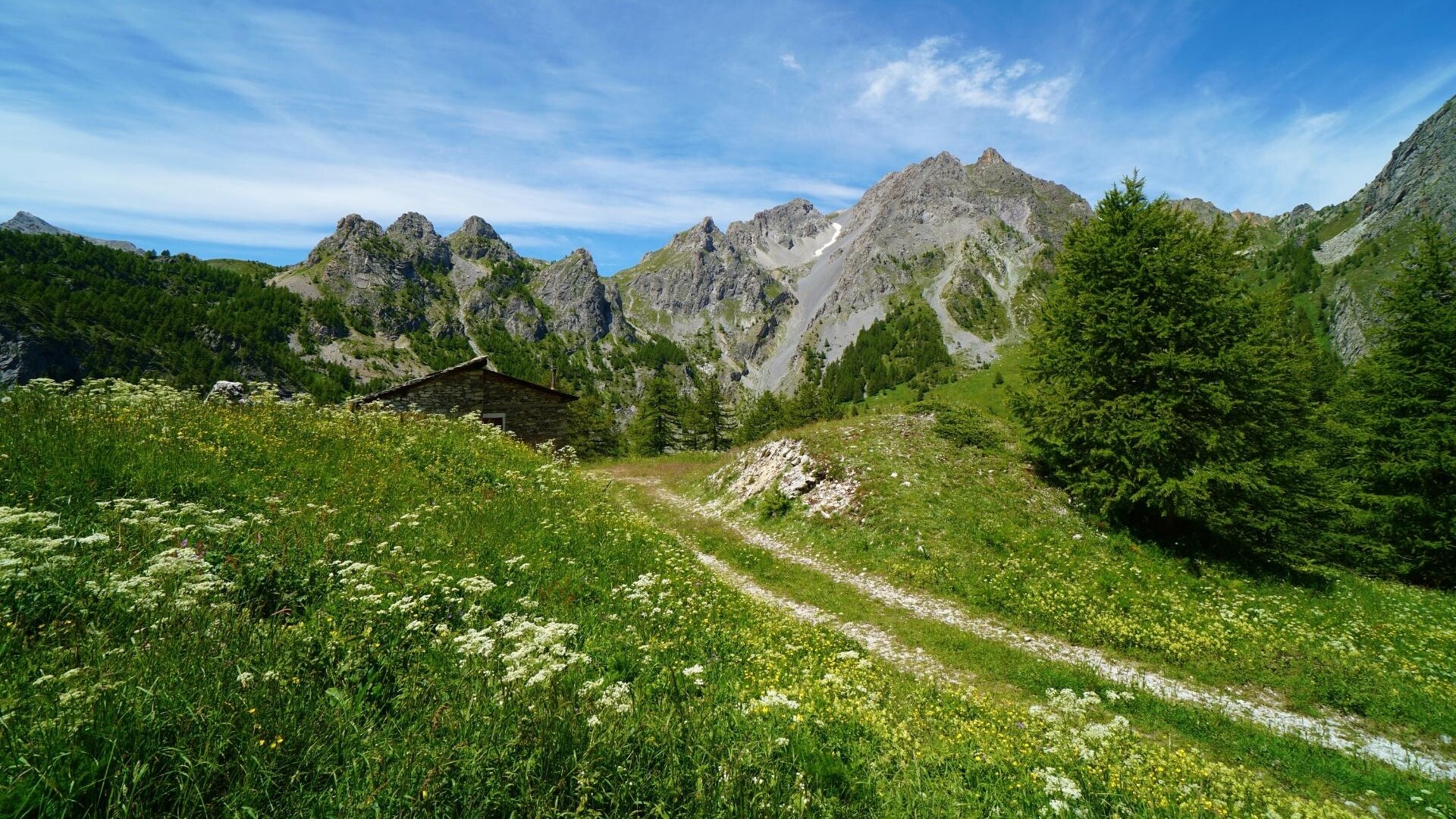 Paysage de Canosio dans la province de Coni dans le Piémont en Italie