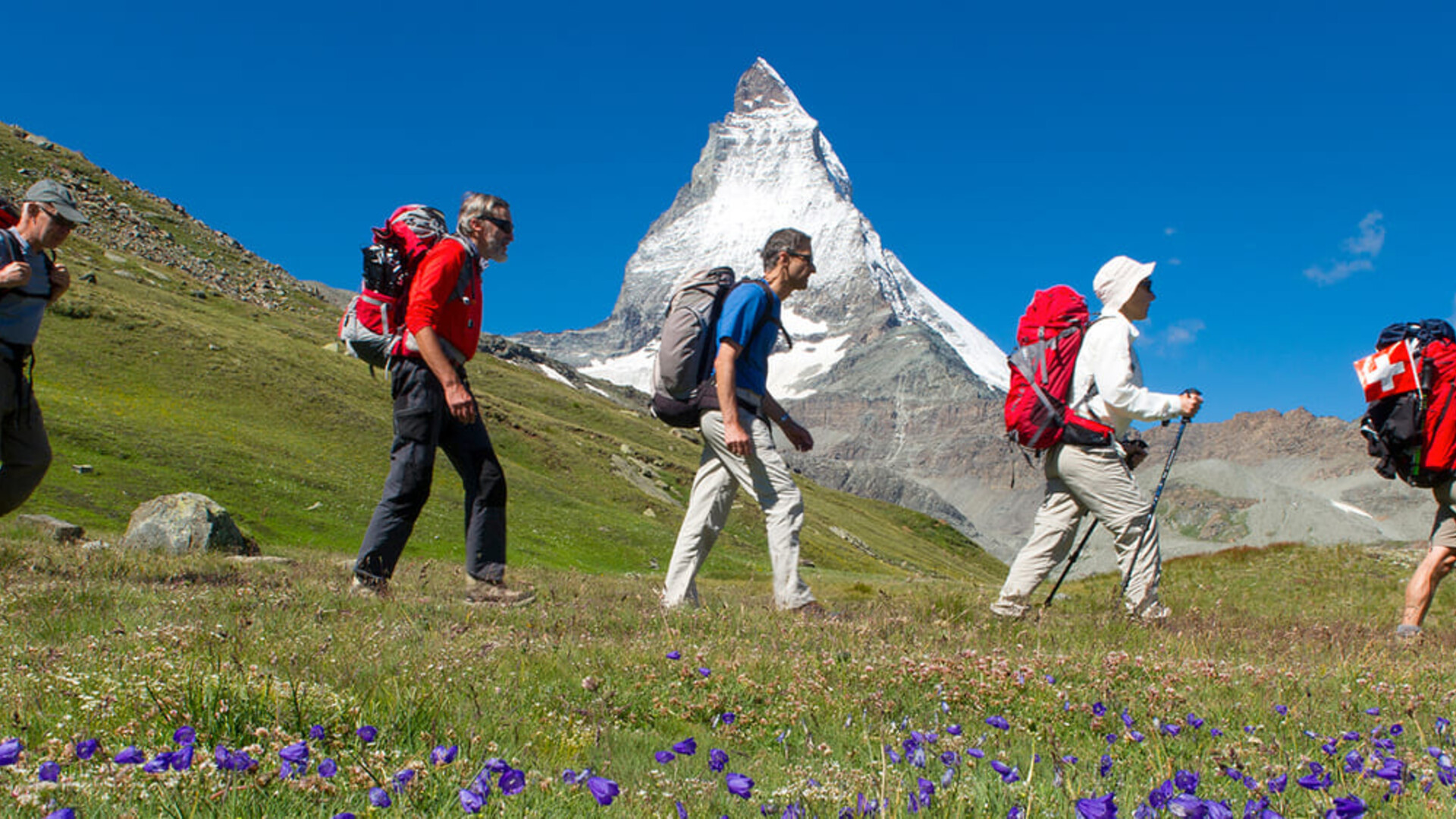 Randonneurs sur le Tour du Cervin 