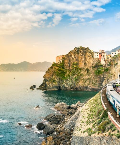 Les villages de la côte via le train ©AdobeStock
