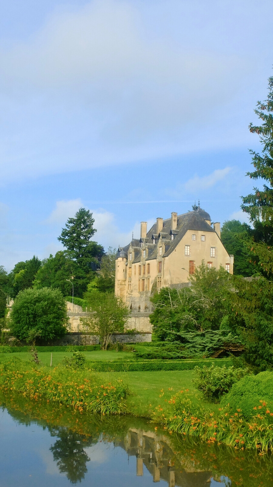 Le château Chatillon en Bazois