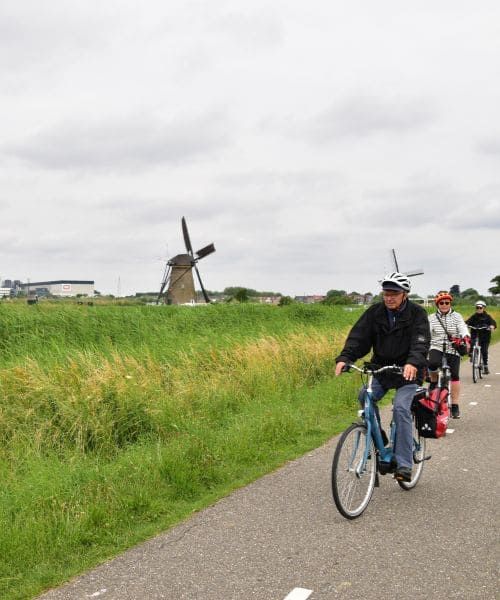 Cyclistes à Kinderdijk