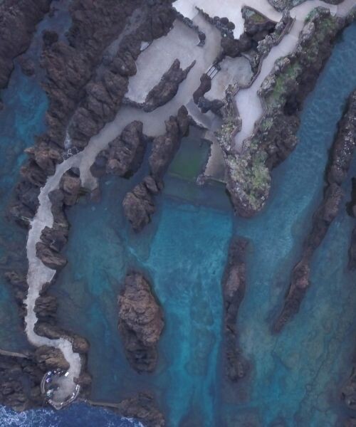 Piscine naturelle de Porto Moniz (c) David Praire Piscine naturelle de Porto Moniz (c) David Praire