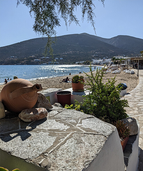Platis Gialos - Sifnos Platis Gialos - Sifnos