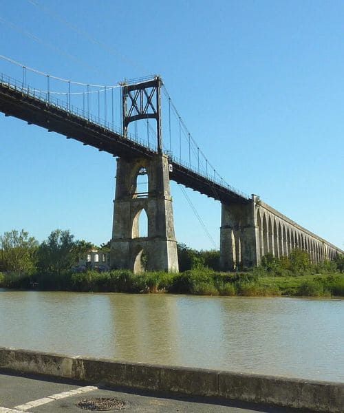Le pont suspendu de  Tonnay-Charente