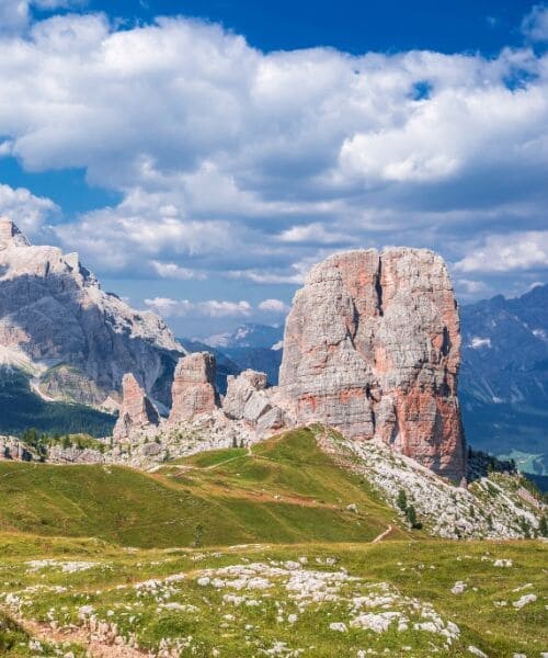 Les Cinque Torri © Shutterstock Les Cinque Torri