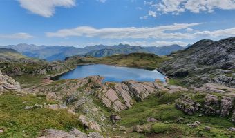 Lacs des vallées d’Aspe et D’Ossau dans le Parc des Pyrénées