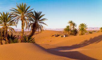 Image Randonnée et Yoga dans le désert marocain